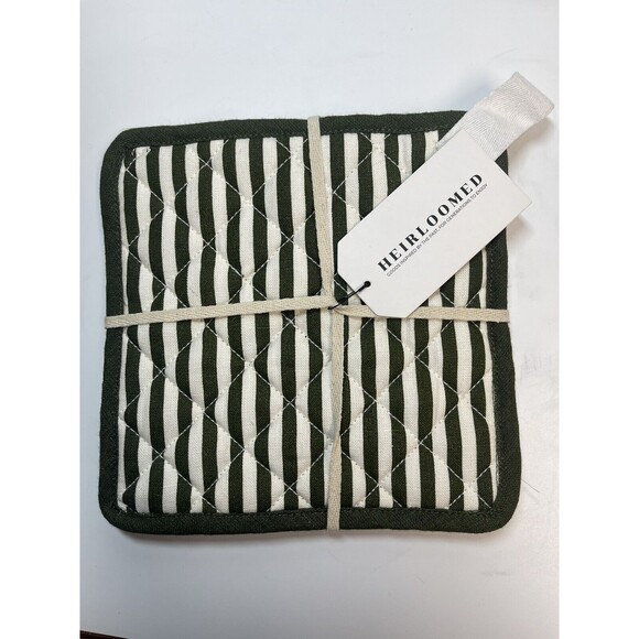 HEIRLOOMED HOLIDAY APRON & Hot Pad Gift Set New - Picture 3 of 8